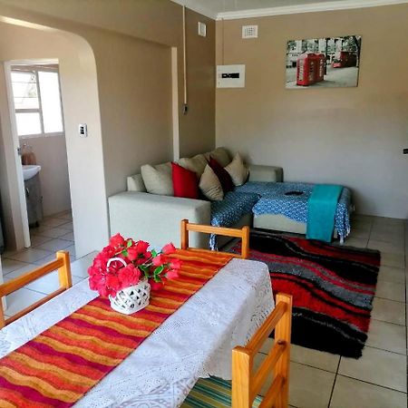 Poolside Guest House Port Shepstone Exterior foto