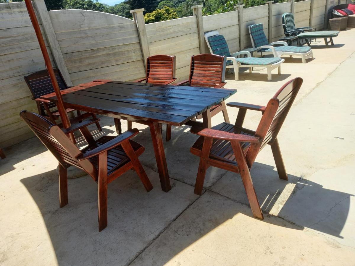 Poolside Guest House Port Shepstone Exterior foto