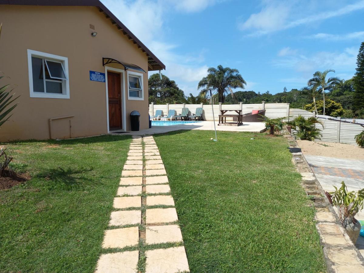 Poolside Guest House Port Shepstone Exterior foto