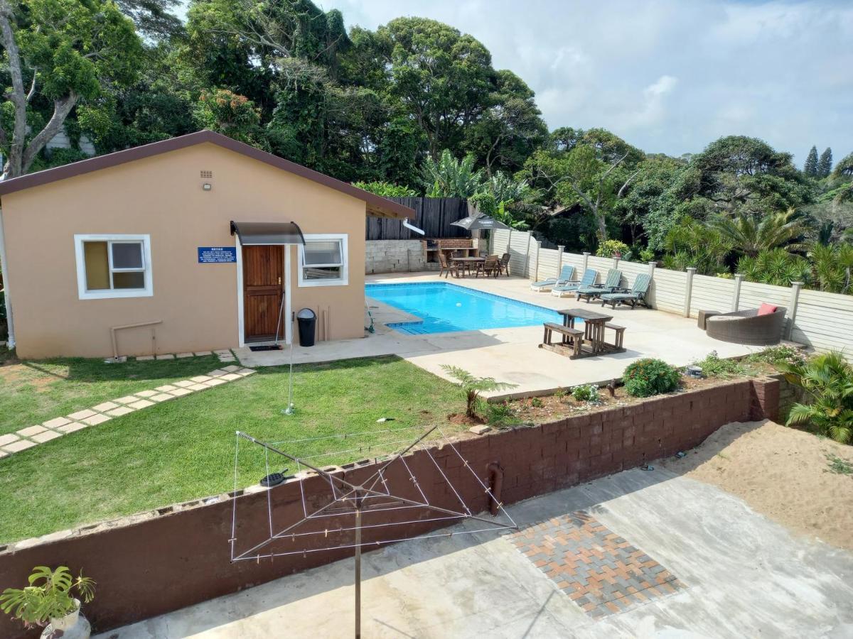 Poolside Guest House Port Shepstone Exterior foto